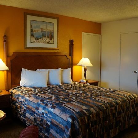 Classic Inn Red Bluff Exterior photo