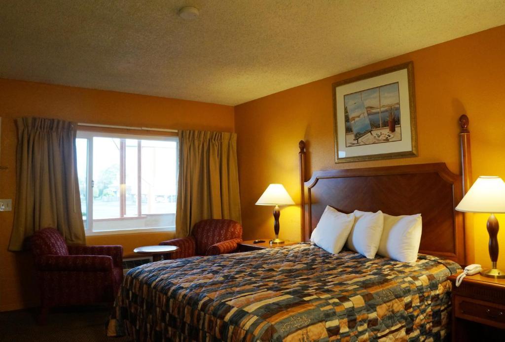 Classic Inn Red Bluff Exterior photo