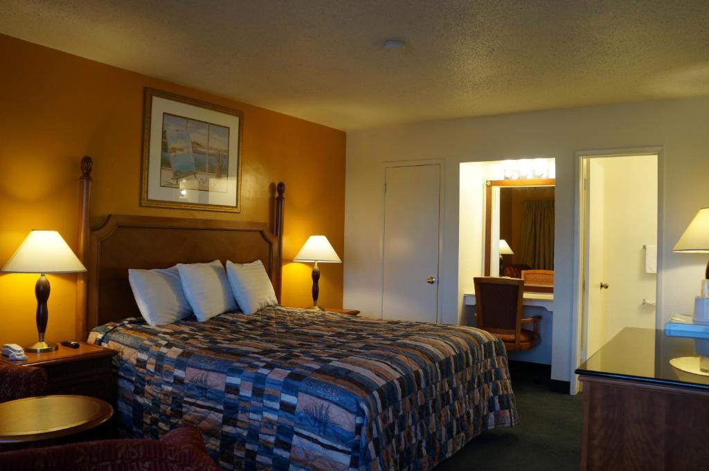 Classic Inn Red Bluff Exterior photo