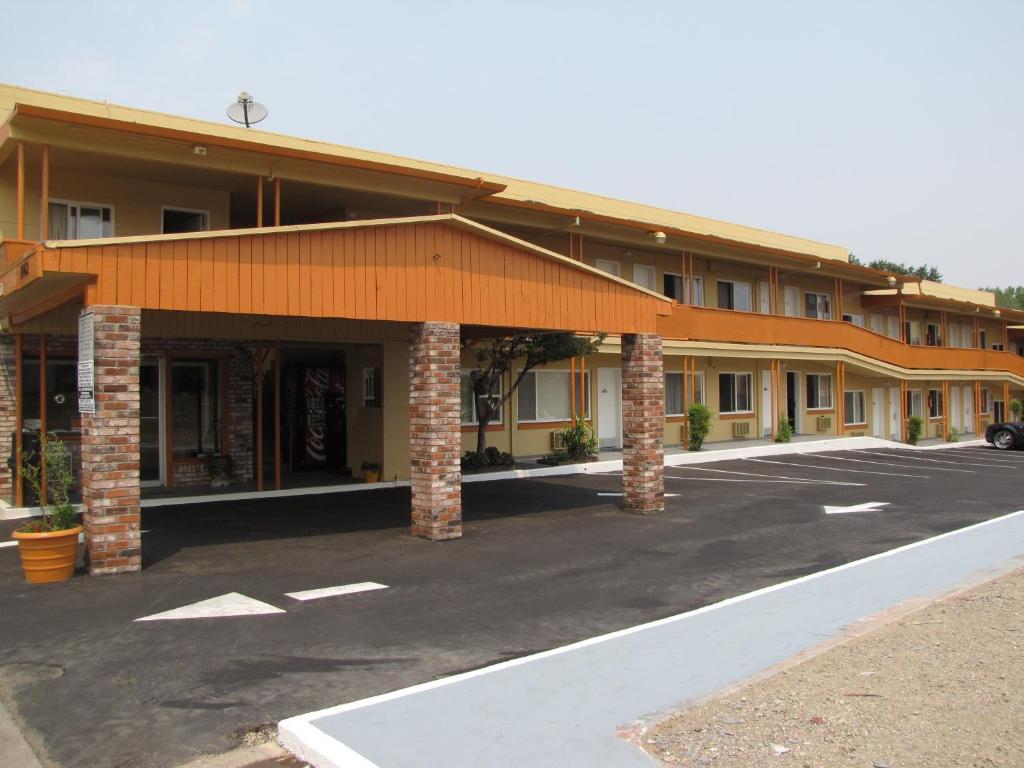 Classic Inn Red Bluff Exterior photo